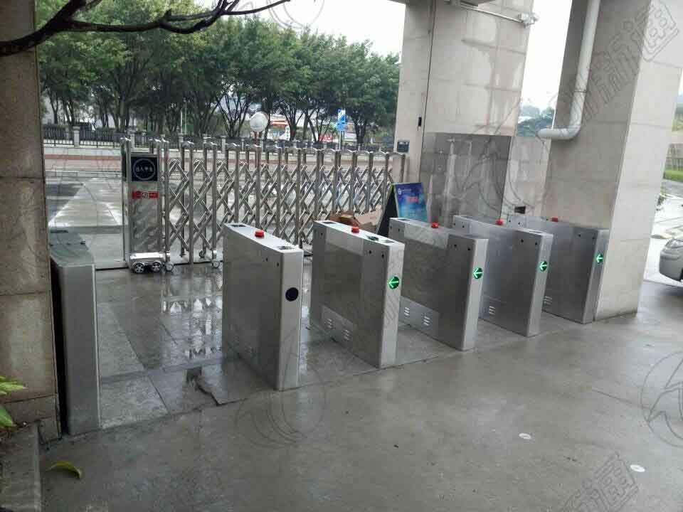 校園通道 校園無障礙通道現(xiàn)場照片